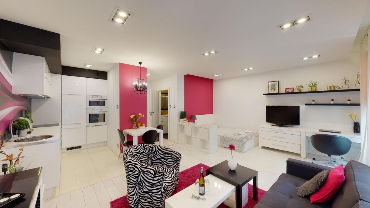 Pink Apartment Rydygiera 2A Tectum Apartments 브로츠와프 외부 사진